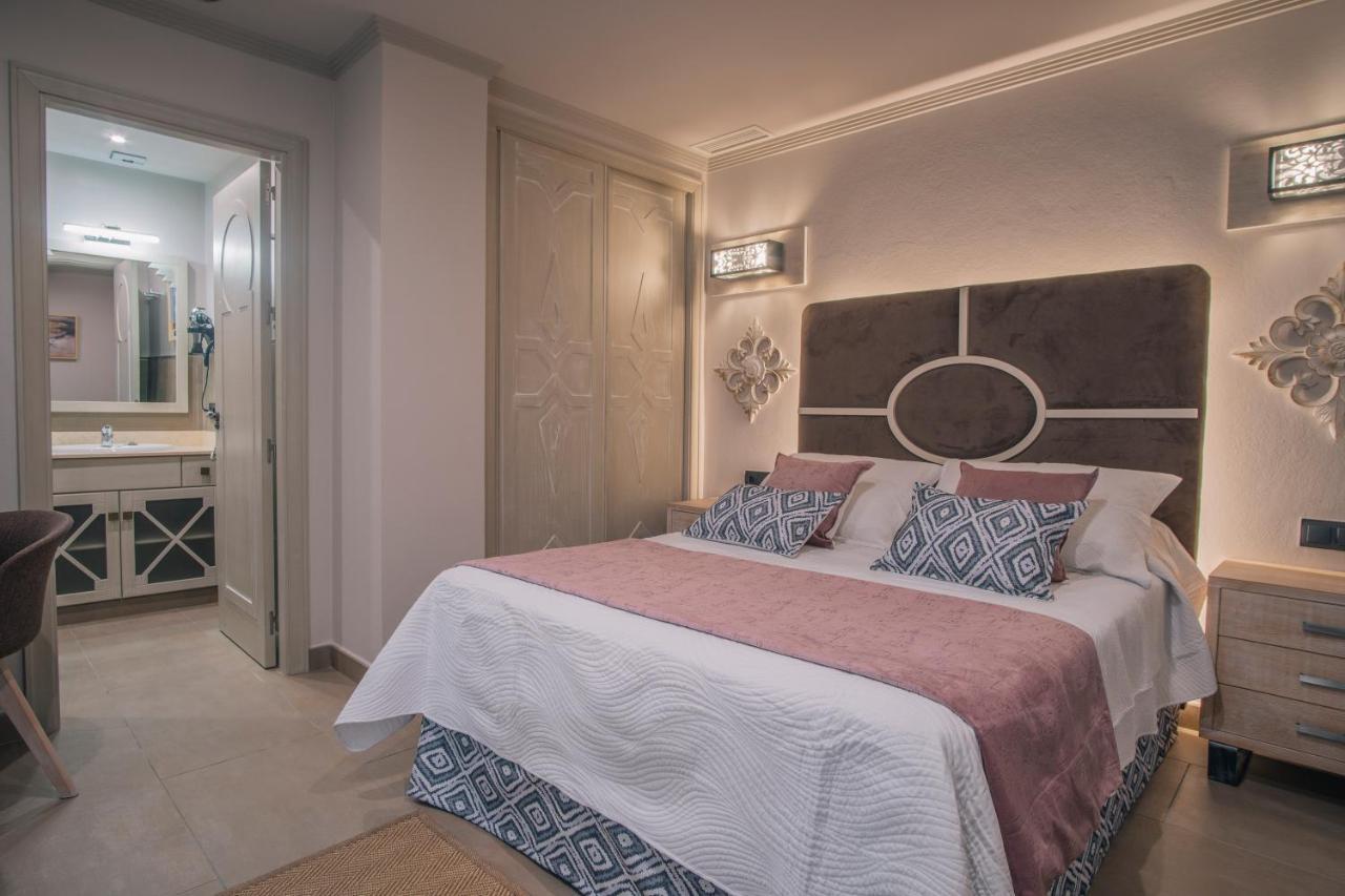 Apartamentos Turísticos La Baílla Rota Exterior foto